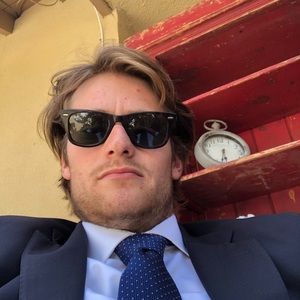 Meet your Posher, Davis